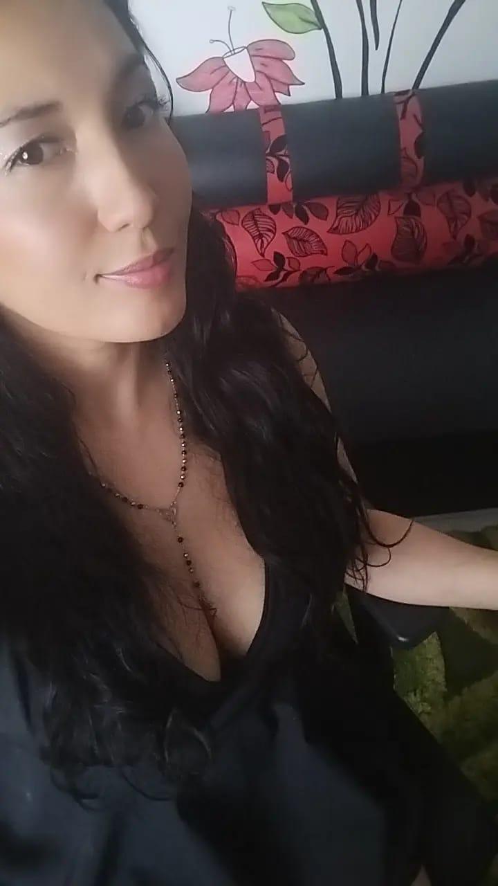 roxanne summers live