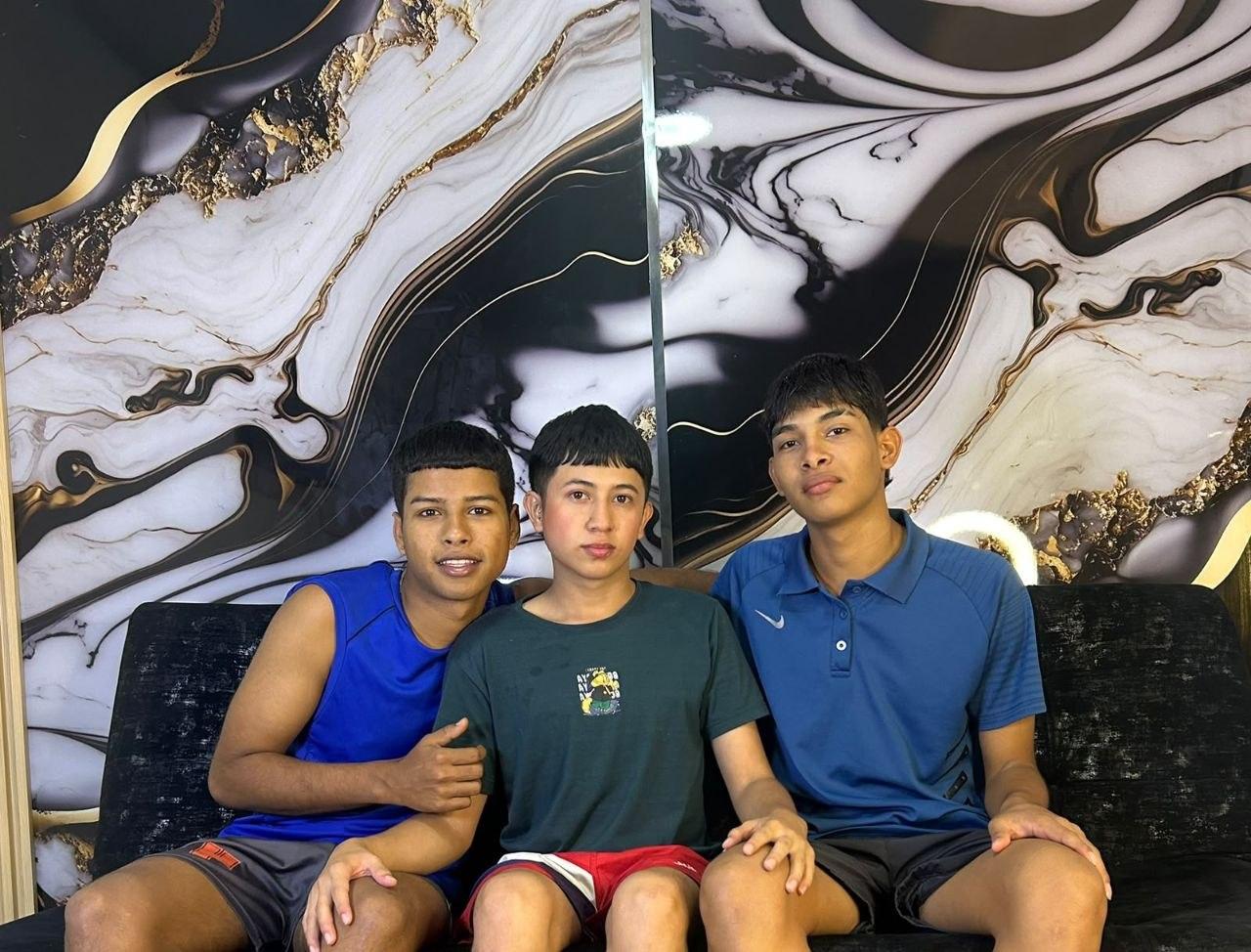 jimmy-18 timmy-19 dilan-20 mod: dante live