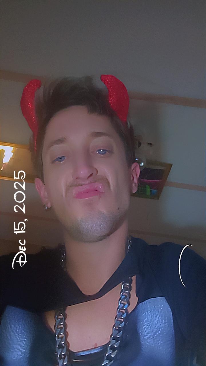 jonnyhollyw00d live
